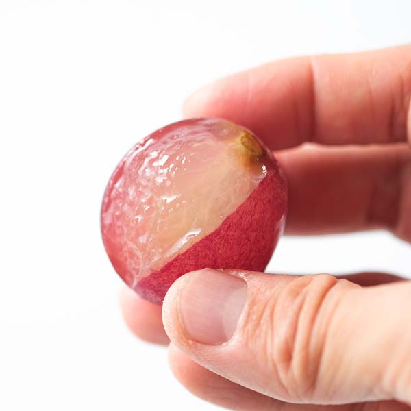 ルビーロマン 特秀（7００ｇ以上）×１房 ･･･ 「もっとも宝石に近い果実」と呼ばれる、石川県の最高級ぶどう 厳選・安全検品 送料無料｜金沢のフルーツ専門店・ギフトなら堀他（HORITA）