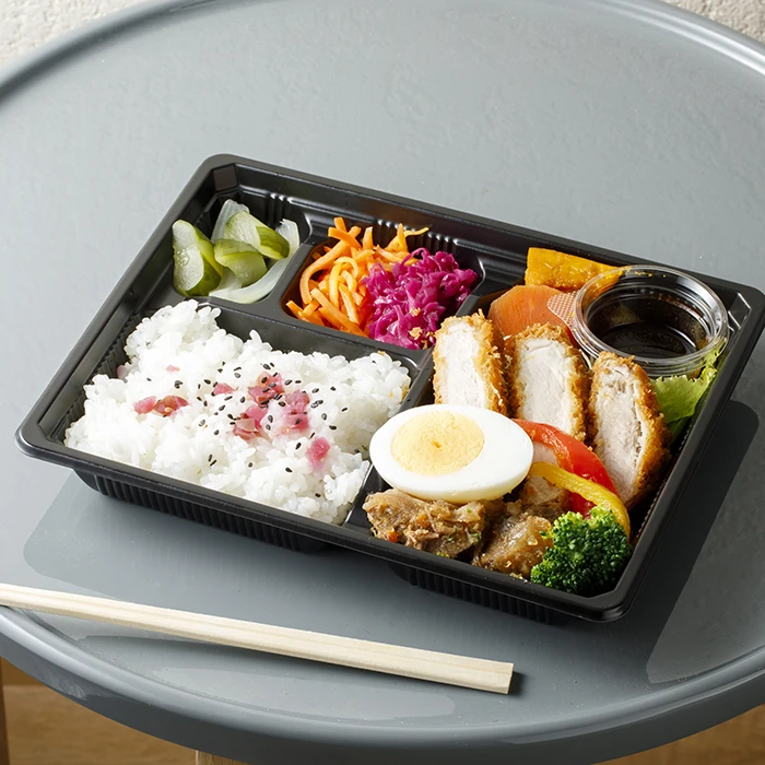 トンカツ牛すじ煮込み弁当