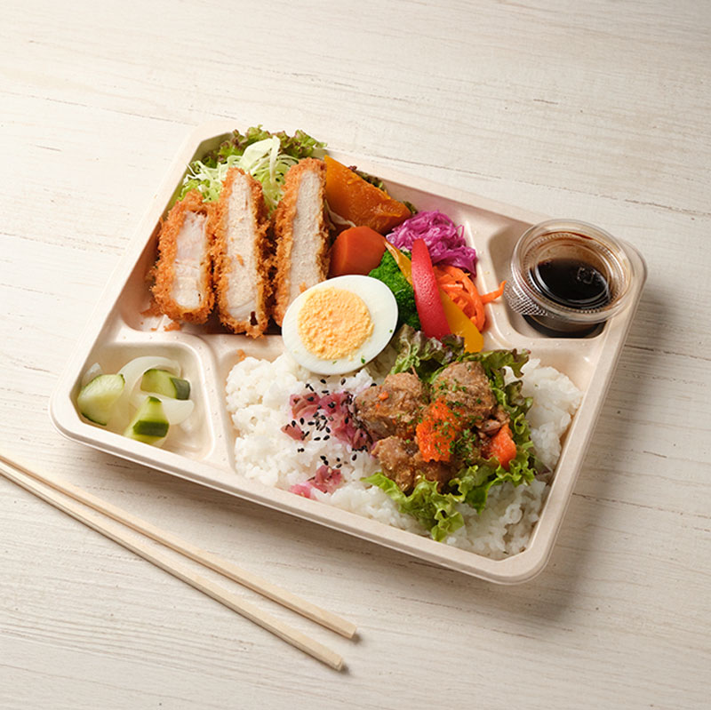 トンカツ牛すじ煮込み弁当