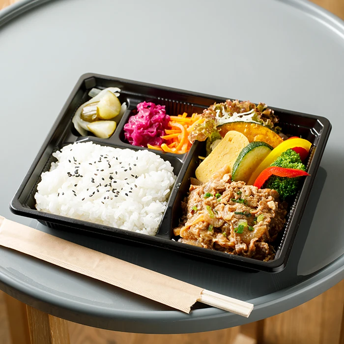 トンカツ牛すじ煮込み弁当